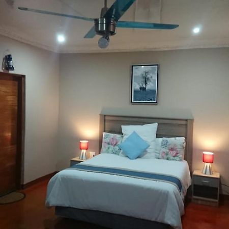 Svh Bush Lodge Марлот Парк Екстериор снимка