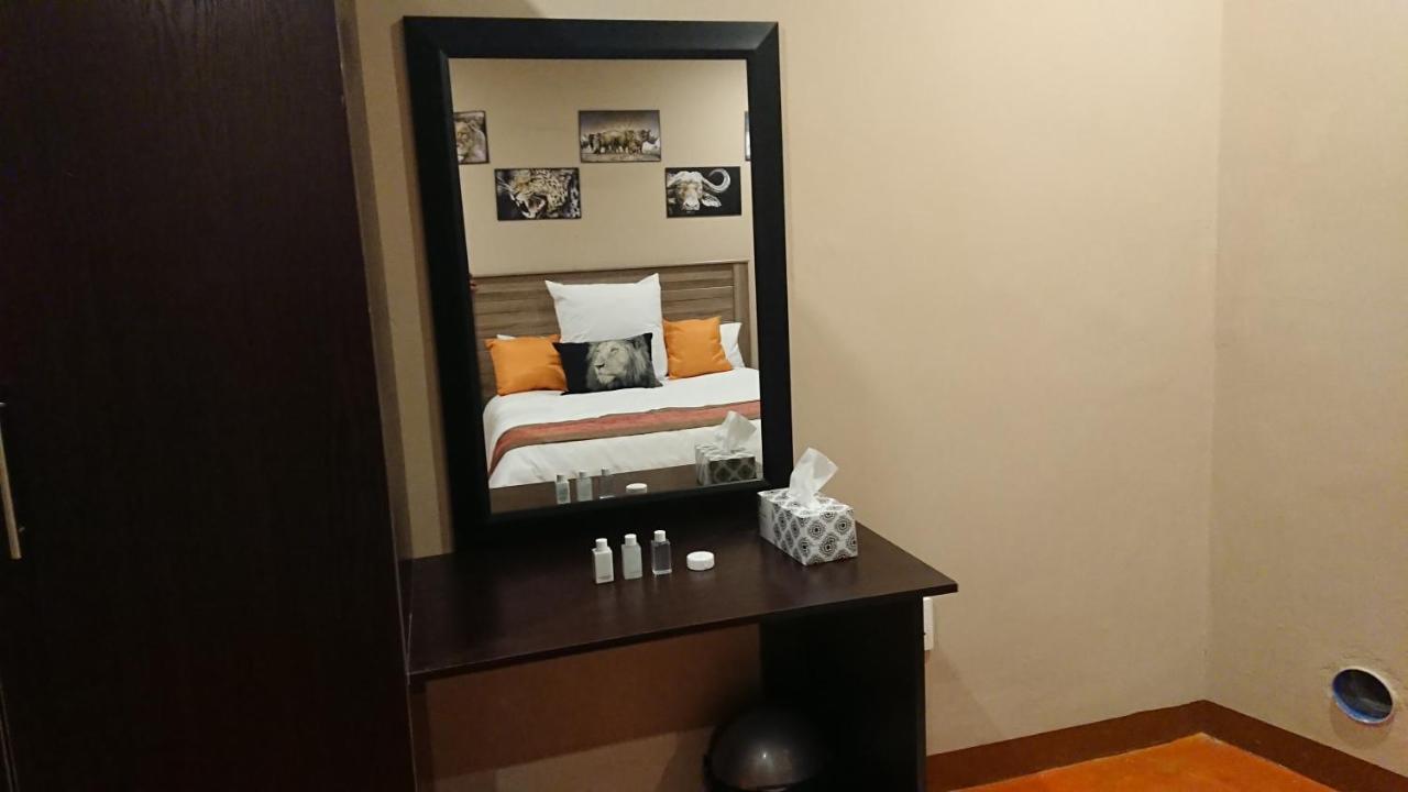 Svh Bush Lodge Марлот Парк Екстериор снимка
