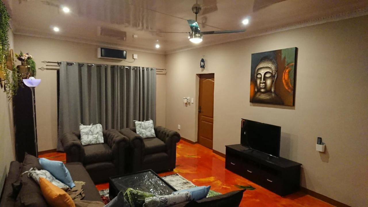 Svh Bush Lodge Марлот Парк Екстериор снимка