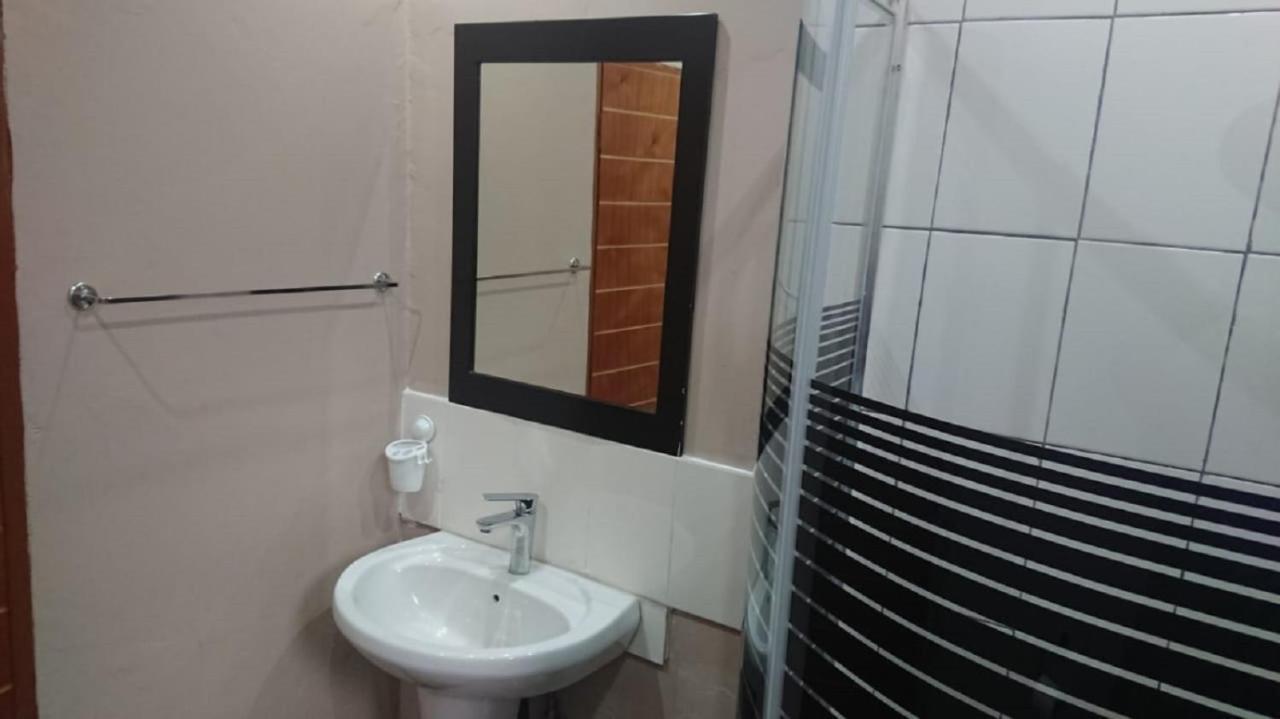 Svh Bush Lodge Марлот Парк Екстериор снимка